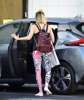 Margot Robbie hoodie #3313627