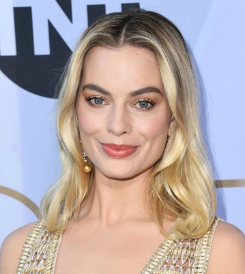 Margot Robbie posters