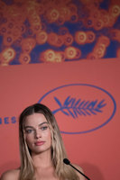 Margot Robbie Longsleeve T-shirt #3872083