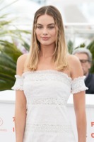 Margot Robbie Longsleeve T-shirt #3872084
