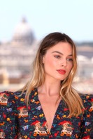 Margot Robbie Tank Top #3872135