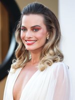Margot Robbie Sweatshirt #3902634