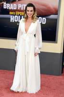 Margot Robbie Sweatshirt #3902637