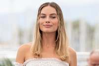 Margot Robbie Longsleeve T-shirt #3902875