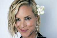 Maria Bello Longsleeve T-shirt #1365918