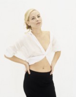Maria Bello Longsleeve T-shirt #1505753