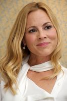 Maria Bello Longsleeve T-shirt #1952976