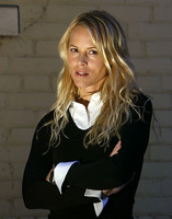 Maria Bello Longsleeve T-shirt #2036401