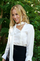 Maria Bello Longsleeve T-shirt #2251295
