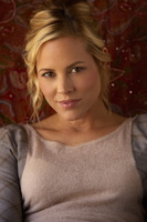 Maria Bello Longsleeve T-shirt #3186671