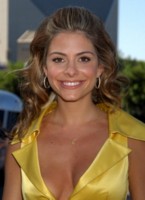Maria Menounos Longsleeve T-shirt #1351201
