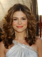 Maria Menounos Longsleeve T-shirt #1351241