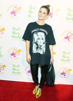 Maria Menounos mug #G1290845