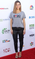 Maria Menounos Longsleeve T-shirt #3866687