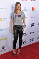 Maria Menounos Longsleeve T-shirt #3866756