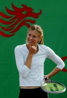 Maria Sharapova Longsleeve T-shirt #1286199