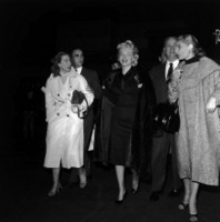 Marilyn Monroe Sweatshirt #1535142