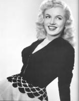Marilyn Monroe Sweatshirt #2679435