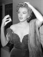 Marilyn Monroe Sweatshirt #2680288