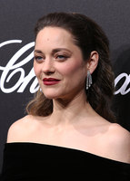Marion Cotillard Longsleeve T-shirt #3903553