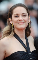 Marion Cotillard Longsleeve T-shirt #3903559