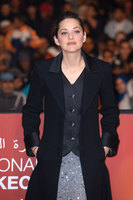 Marion Cotillard Longsleeve T-shirt #3923007