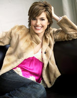 Mariska Hargitay tote bag #G371971