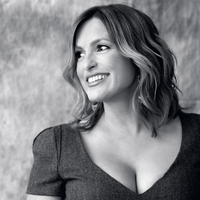Mariska Hargitay tote bag #G629473