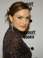 Mariska Hargitay tote bag #G1545356