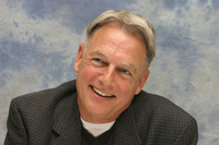 Mark Harmon Sweatshirt #2235250