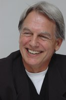 Mark Harmon t-shirt #2235262
