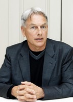 Mark Harmon Sweatshirt #2310589