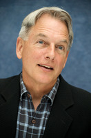 Mark Harmon Sweatshirt #2418401