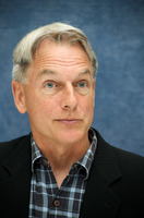 Mark Harmon t-shirt #2418422