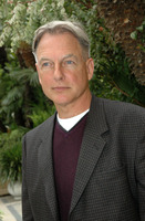 Mark Harmon Sweatshirt #2589162