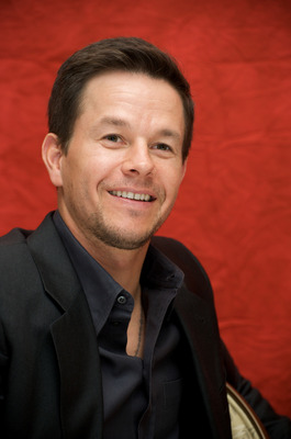 Mark Wahlberg puzzle 2235821
