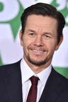 Mark Wahlberg Longsleeve T-shirt #2826212