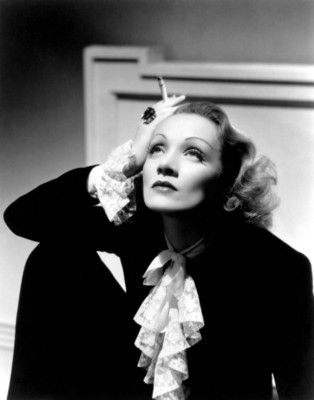 Marlene Dietrich Mouse Pad 1535321