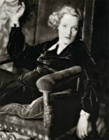 Marlene Dietrich Sweatshirt #1535408