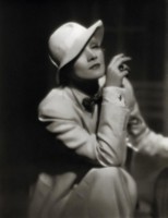 Marlene Dietrich Longsleeve T-shirt #1535421