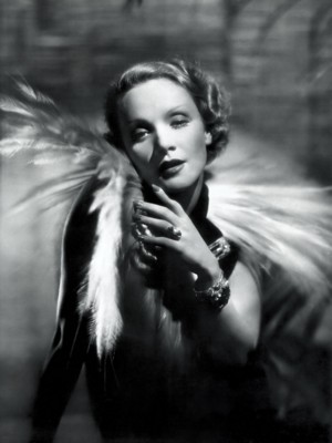 Marlene Dietrich puzzle 1535423