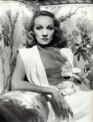 Marlene Dietrich Mouse Pad 1535426