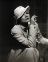 Marlene Dietrich Longsleeve T-shirt #2684445