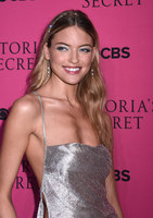 Martha Hunt mug #G1130717