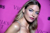 Martha Hunt mug #G1130728