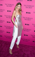 Martha Hunt Longsleeve T-shirt #2888645