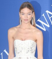 Martha Hunt mug #G1494456