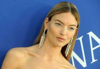 Martha Hunt magic mug #G1494510