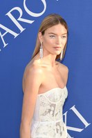 Martha Hunt mug #G1494574