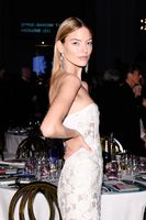 Martha Hunt mug #G1494625